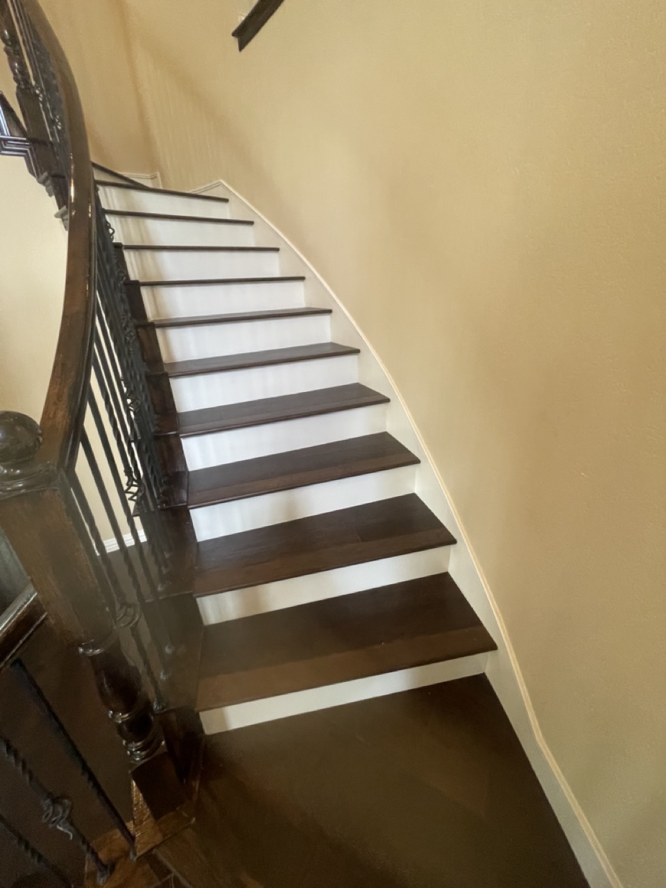 hardwood-flooring-stair-3