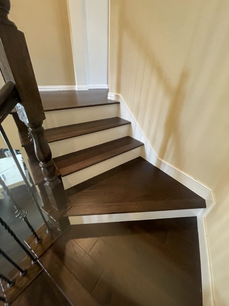 hardwood-flooring-stairs